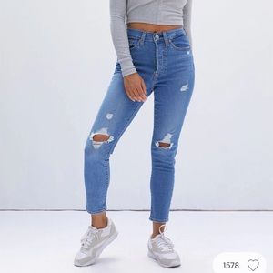 Levi’s Wedgie Skinny Jeans